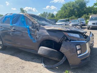 2020 Mitsubishi Outlander Sport 2.0 ES AWC - Primary Damage Right Image